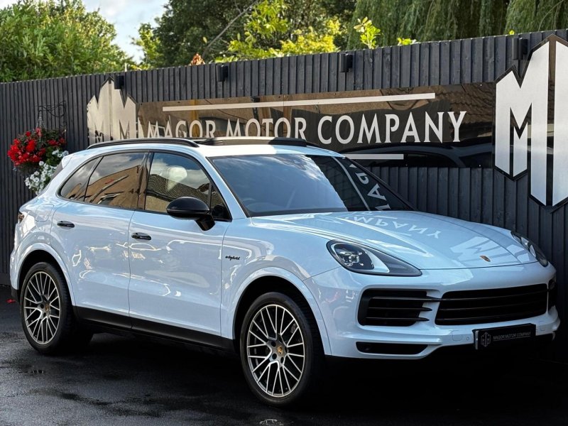 PORSCHE CAYENNE 3.0 V6 E-Hybrid 17.9kWh Platinum Edition TiptronicS 4WD Euro 6 (s/s) 5dr (3.6kW Charger)